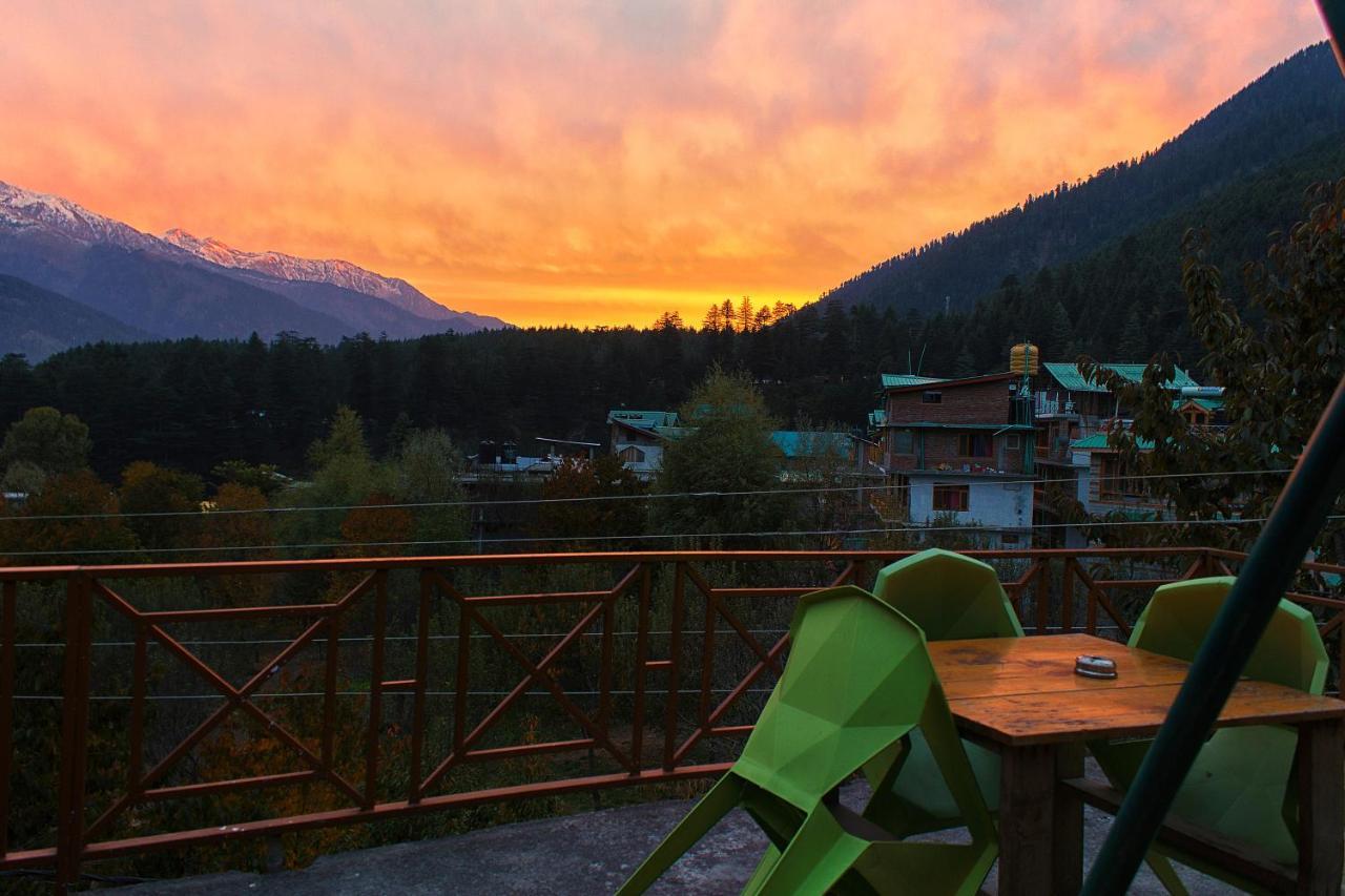Yolo Backpackers - Manali Hostel Екстериор снимка