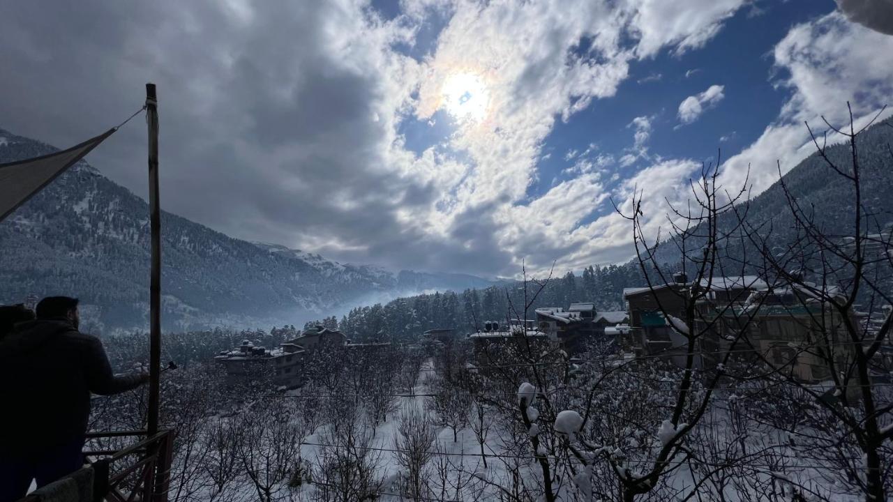 Yolo Backpackers - Manali Hostel Екстериор снимка