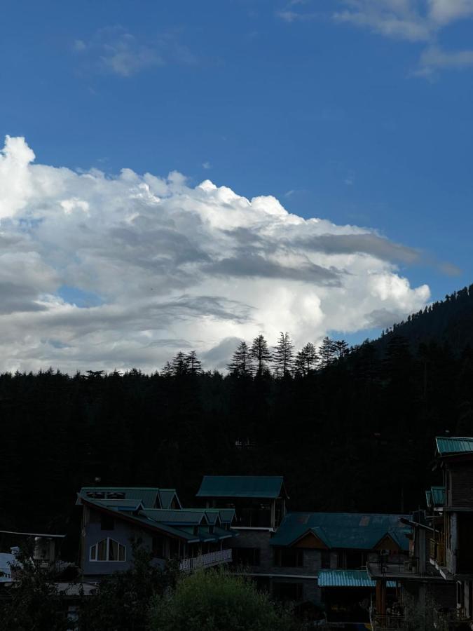 Yolo Backpackers - Manali Hostel Екстериор снимка