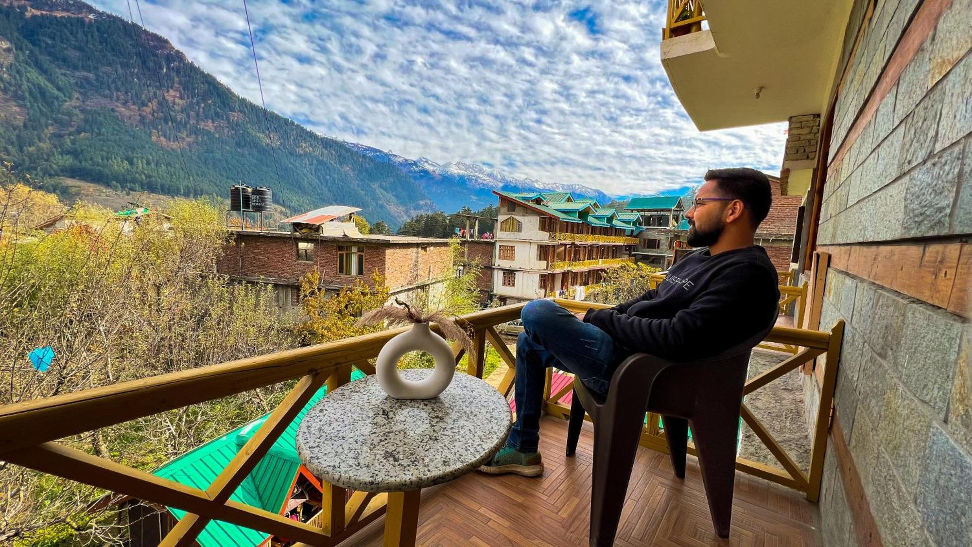 Yolo Backpackers - Manali Hostel Екстериор снимка